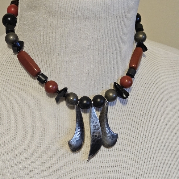 Vintage Jewelry - Vintage Beaded statement necklace.